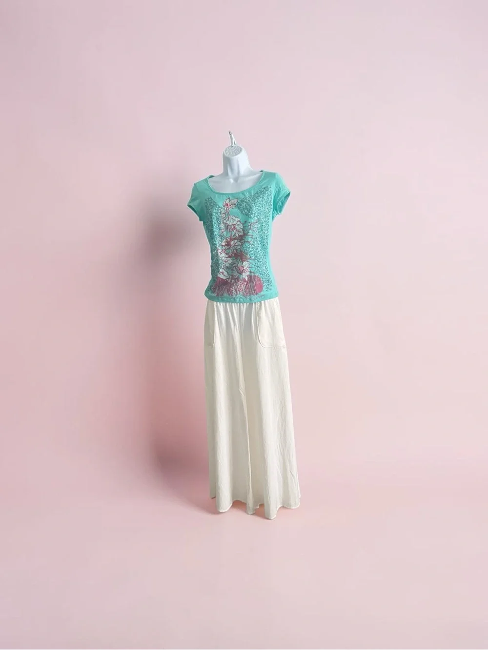 Save the queen Floral Scoop Neck Women's Top in Teal - Picture 3 of 6